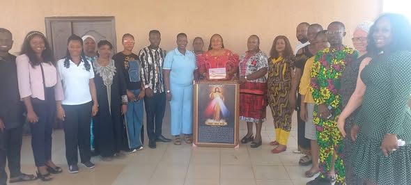 DR. UMEAKUEWULU RECEIVES ADMINISTRATION STAFF, DESCRIBES THEM AS ENGINE ROOM OF COOUTH
