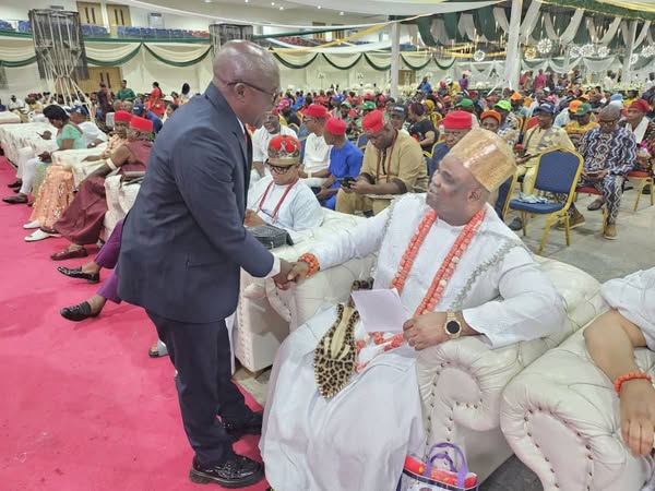 DR. AKABUIKE CELEBRATES HON. OKEY EZEOBI AS NUJ ANAMBRA MAN OF THE YEAR 2025