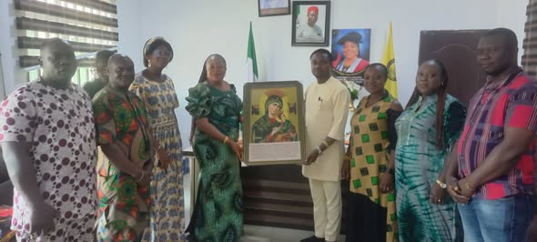 DR. UMEAKUEWULU RECEIVES MHWUN, REAFFIRMS COMMITMENT TO STAFF WELFARE AND COLLABORATION
